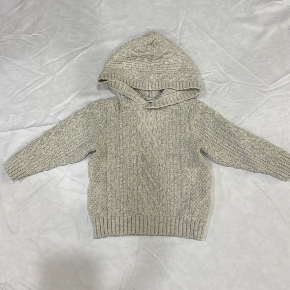 Old Navy Cable Knit sweater
